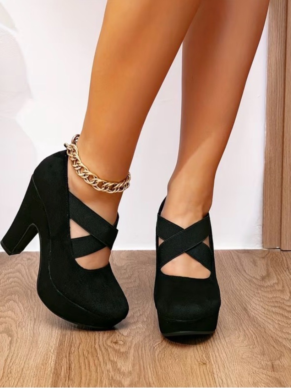 Classic Crisscross Platform Pumps - Black
